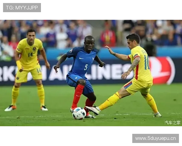 帕利尼亚与坎特：扫荡型中场战术角色差异解析